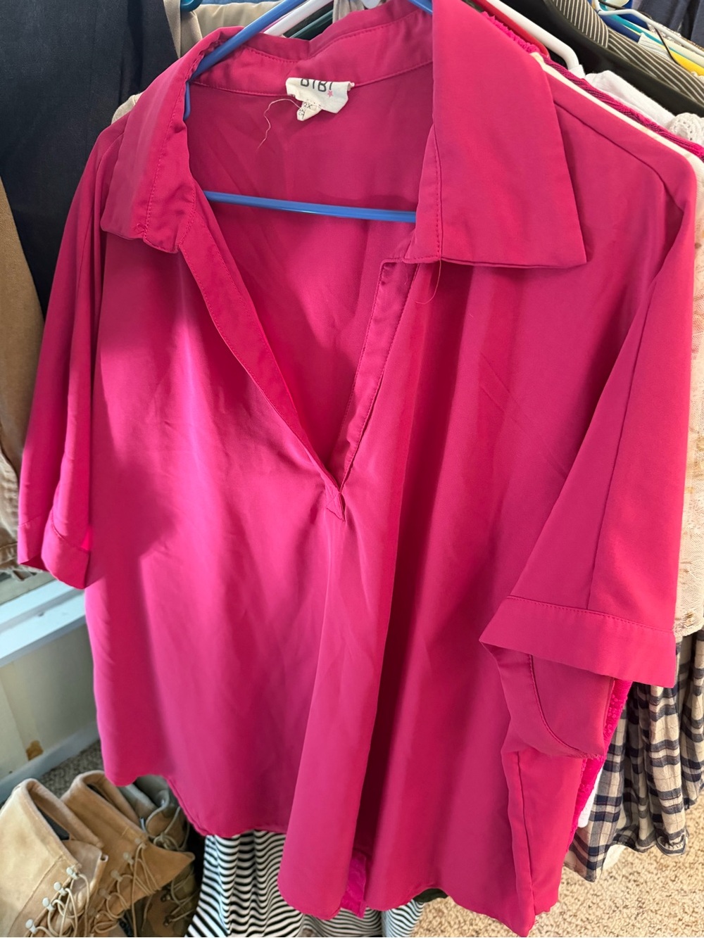 BiBi Hot Pink Collared Split V Tunic Top